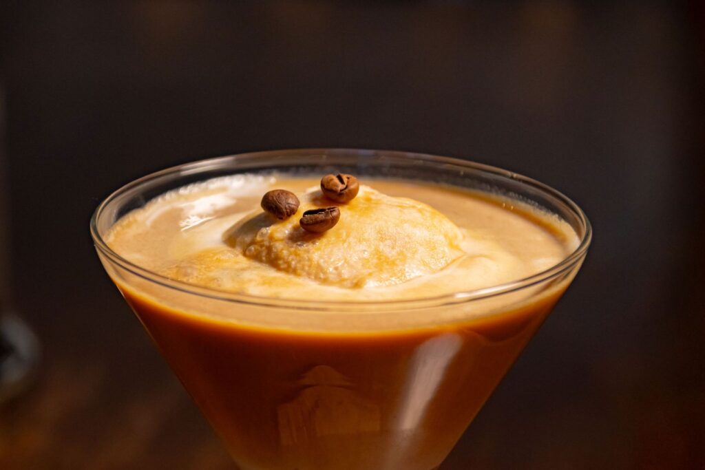 Affogato mit Vanilleeis und Espresso