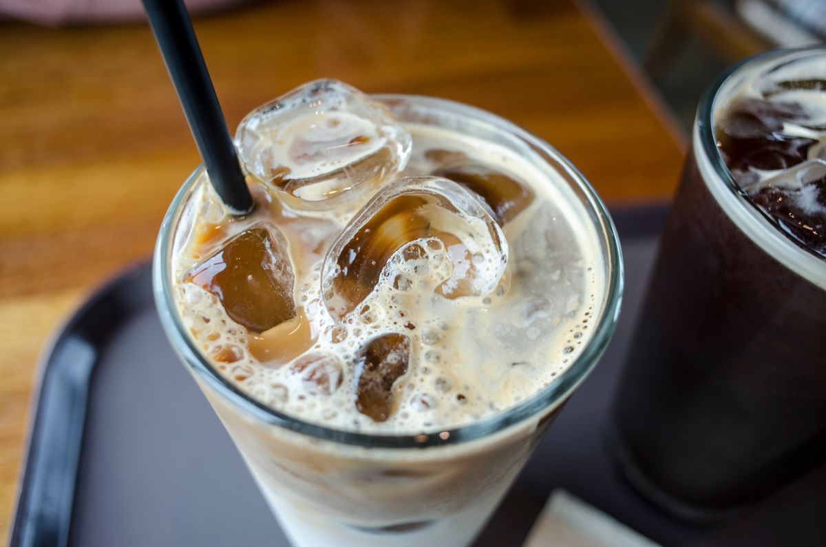 Sommerliche Kaffeegetränke mit Cold Brew und Eiskaffee